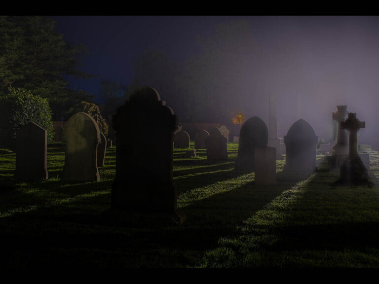 HC - Graveyard by Vivienne Noonan (4 of 4)