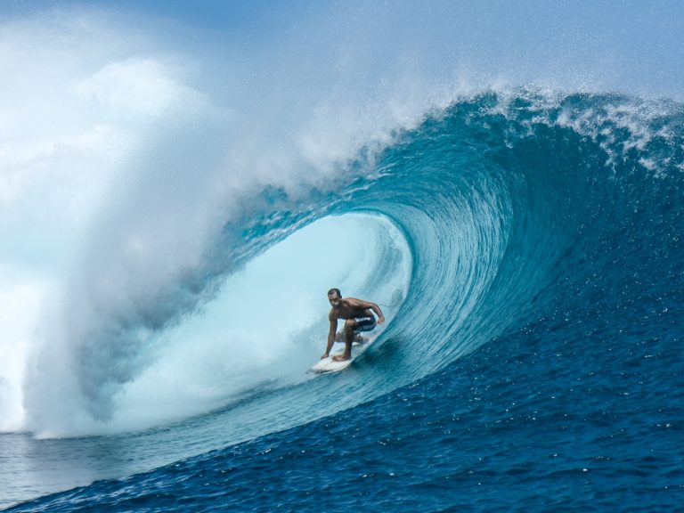 Jt 3rd Place - Inside the Curl by Vivienne Noonan