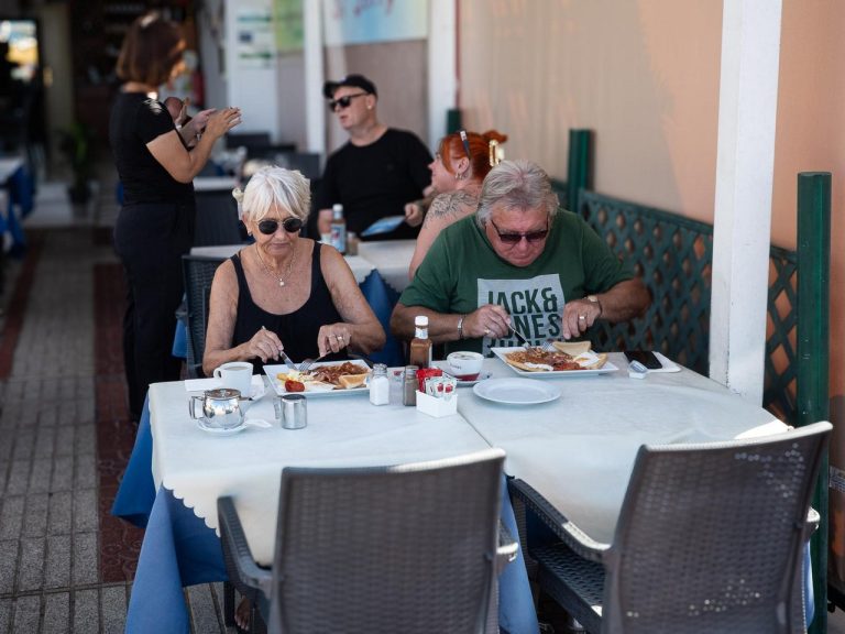 Commended -Tribute to Martin Parr by Phil Jones (5)